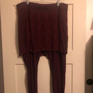 Skirted Legging in maroon